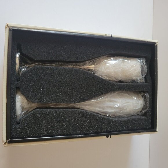 Bowring Elegant Crystal Champagne Flutes With Silver Stem & Rhinestone Base - Picture 3 of 9